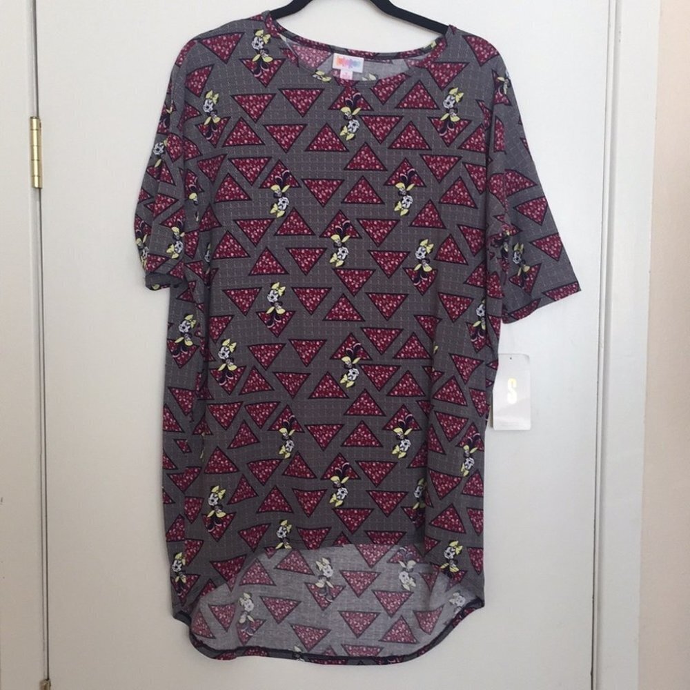 S‎ LuLaRoe Irma Top Disney A04 22